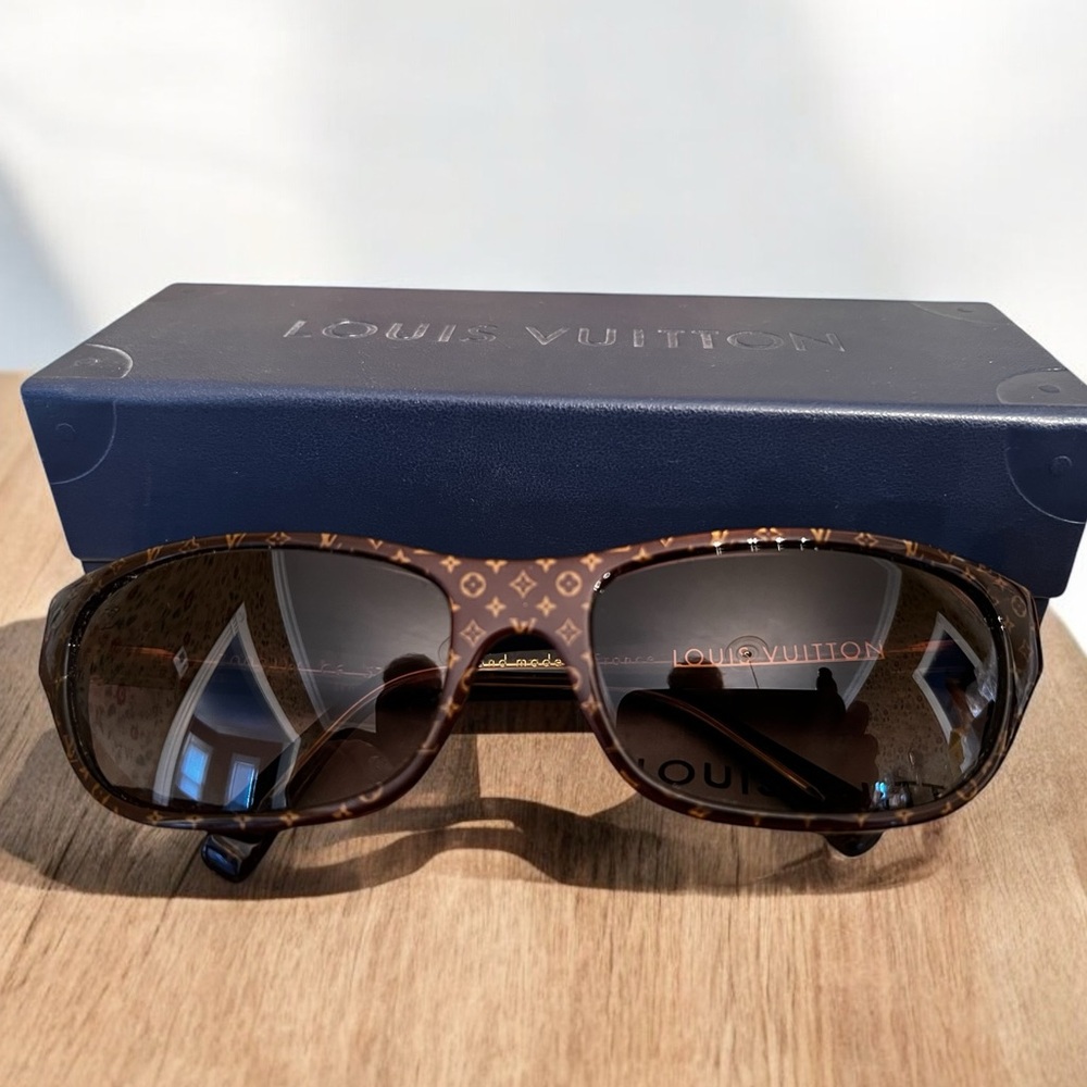 RARE! Louis Vuitton Monogram Gold And Brown Sunglasses With Case